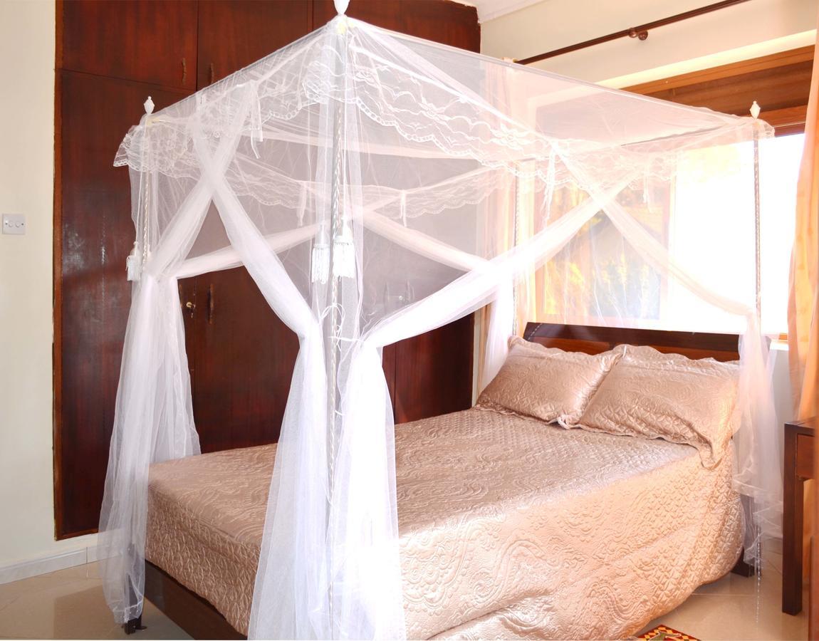 The Palms Beach Hotel And Restaurant Limited 엔테베 외부 사진